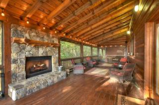 Endless Views~ Movie Theater ~ Hot Tub ~ Game Room - Mineral Bluff - 3