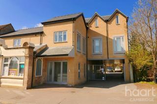 Lovely 1 Bedroom Flat with Free Off Road Parking - Chesterton - 2