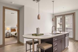 Luxury 2BR CozySuites on the Town Lake waterfront! 10 - Tempe - 1