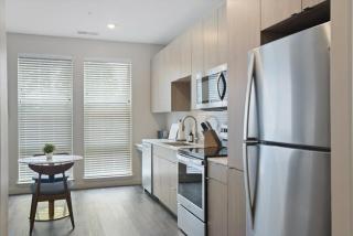 CozySuites Modern 1BR, Lawrenceville - Pittsburgh - 2