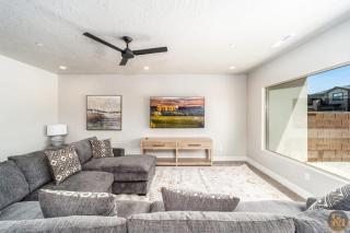 Park Views~ Hot Tub Pool~ 4 Private Master Suites - Hurricane - 3
