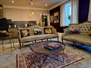 Hamilton-The Alexander suite luxury holiday Let's - 0