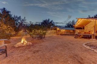 12 Fires Luxury Glamping with Heating #5 - Johnson City - 2