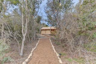 12 Fires Luxury Glamping with Heating #5 - Johnson City - 8