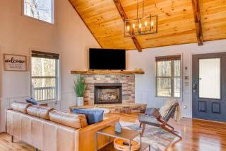 7 Min to DT Blue Ridge~Hot Tub~Fire Pit~Sleeps 12 - Blue Ridge - 5