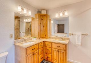 7 Min to DT Blue Ridge~Hot Tub~Fire Pit~Sleeps 12 - 1