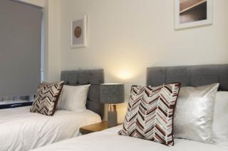 Linacre 1&2 - One and Two bed flat behind the Cathedral with free parking and fast WIFI - Exeter - 7