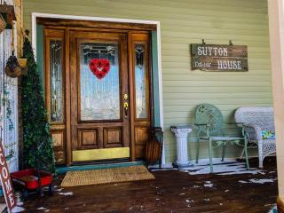 Restored historic home near ND and Amish Country - 0