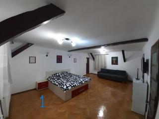 Old Town Studio - Braşov - 0