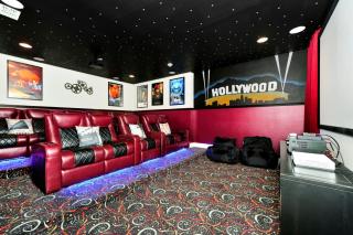 Astounding Home Near Disney With Themed Media Room, Pool Table With Waterpark Resort Access At Encore Resorts Reunion - 240Cl - Kissimmee - 8