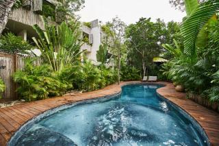 Luxury Apartment with Papaya Playa Project Beach Club Membership Included - Tulum - 4