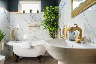 Luxury Versace 2 Bed Hot Tub Pool Table Sky Tv - Londra - 9