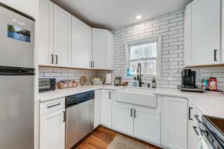BBQ Ready Long Pond Retreat with Shared Pool Access - Long Pond - 3