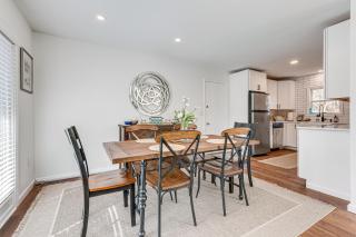 BBQ Ready Long Pond Retreat with Shared Pool Access - Long Pond - 1