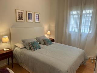 2 Bedroom Apartment by Guadalquivir River - Seville - 0