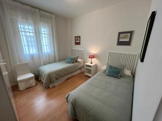 2 Bedroom Apartment by Guadalquivir River - Seville - 7
