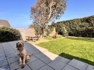 Stylish Modern Home with Parking Enclosed Garden - Holyhead - 8
