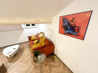 Elegant mansardé-place du pin - 7