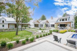 3 BR 2 BA Loft at Fr. Sorin's w/ Paddle Tennis - South Bend - 3
