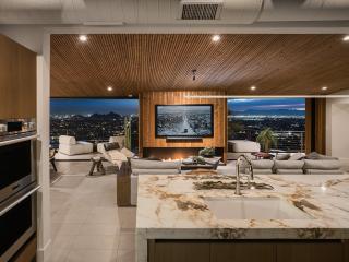 Skyeview - Award-winning Mountaintop Oasis - 0