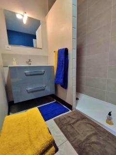 Appt 56m2 à 4mn du Palais Jacques Coeur. - 4