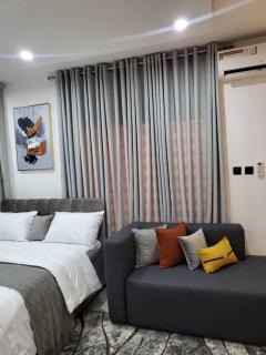 Stylish Modern Studio Apartment Banana Island Ikoyi - Lagos - 5