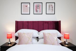 New Cardiff Bloc Exclusive Apartments By Prime Stays - Shops and Parking - Great for Groups and Families - 1