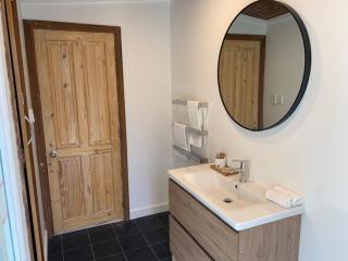Sandy Bay Cottage by Waiheke Pure - Palm Beach - 3