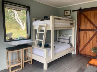 Hayshed Cabins - Merigan Farm Stay - - 4