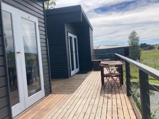 Hayshed Cabins - Merigan Farm Stay - - 6