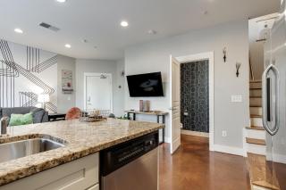 Nashville Condo with Balcony close to Broadway - 1