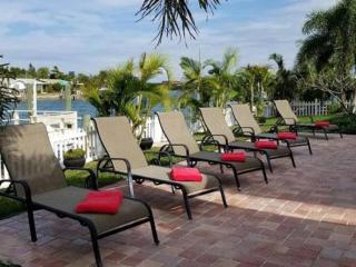 IRB SURF HOUSE Waterfront Oasis+ Sunshine +Fun Kayaks - Clearwater Beach - 0
