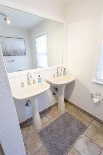 4 Bedroom Home near HOF Village - Canton - 6