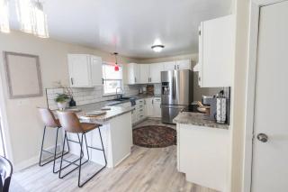 4 Bedroom Home near HOF Village - Canton - 4