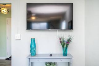 Heart Downtown! City View Onsite Parking! King Bed LM807 - Atlanta - 3