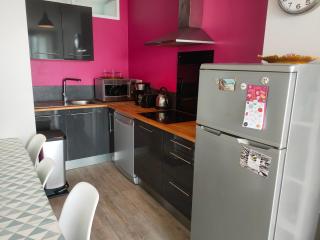 Appartement cosy rénové vue mer, proche plage et animations - FR-1-323-472 - 7