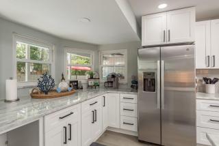 Luxury Family Beach Escape with Heated Pool and Putting Green - Tarpon Springs - 2