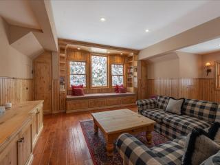 Hillside Retreat - Tahoe Vista - 8