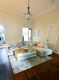 Cosy, 1930s Country Style Cottage in Mount Barker WA - Mount Barker - 3