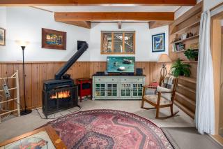 The Gingerbread Cottage - Kings Beach - 3