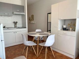 Appartement T1 avec climatisation, balcon et cuisine équipée - FR-1-553-249 - Balaruc-les-Bains - 9