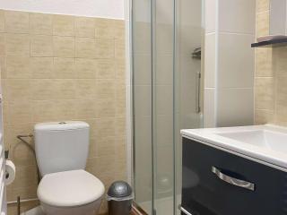Appartement T1 avec climatisation, balcon et cuisine équipée - FR-1-553-249 - Balaruc-les-Bains - 2