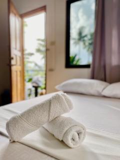 RedDot Guest House - General Luna - 6