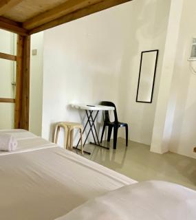 RedDot Guest House - General Luna - 3