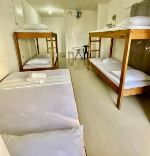 RedDot Guest House - General Luna - 2