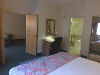 Ramada by Wyndham St George - St. George - 7