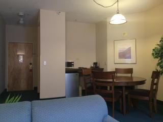 Ramada by Wyndham St George - 5