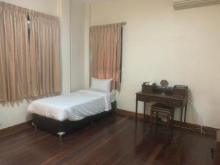 Tanwa Suite - MRT Ratchadapisek - Bangkok - 5