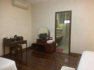 Tanwa Suite - MRT Ratchadapisek - Bangkok - 3