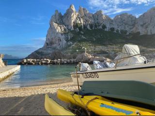 Au cœur du Parc National du Massif des Calanques, la Flibuste des Goudes, Maison 2 chambres, climatisée, jardins, solarium, proche plage, large vue mer - Marseille - 8